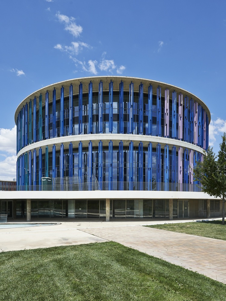 维达尔·德·卡内拉斯建筑的可持续改造-35