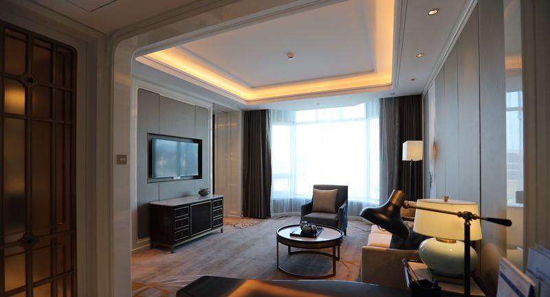 青岛温德姆酒店客房样板间 | 美式风格融入新中式元素-7