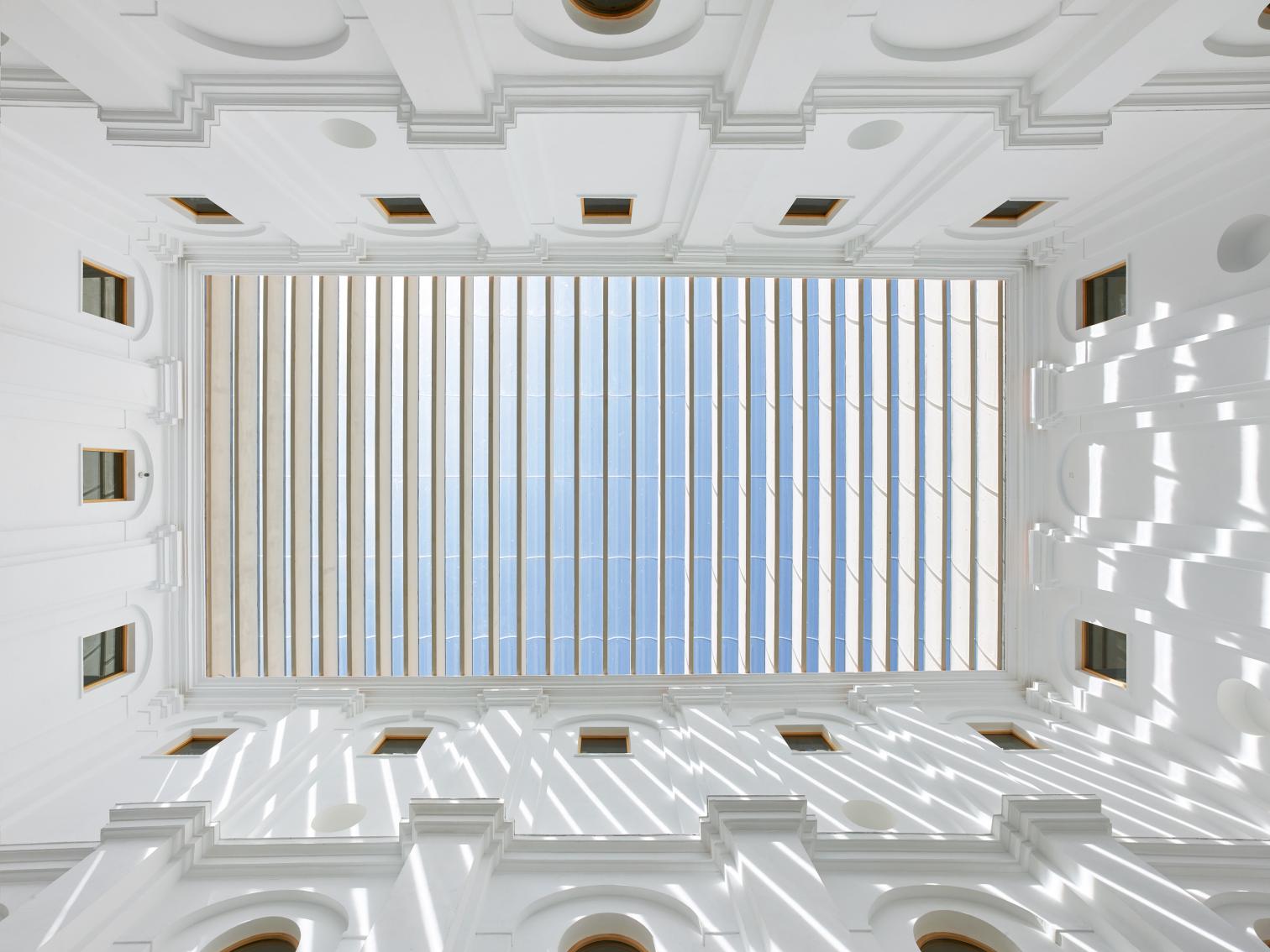 巴达霍斯省立医院改造 | 历史与现代共融的公共空间-12