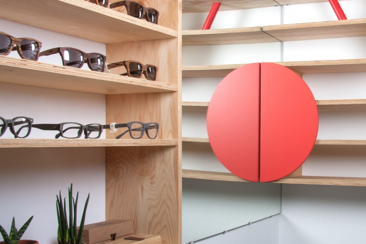 圣彼得堡清新宜人的26平米眼镜专卖店P Y E Store-17