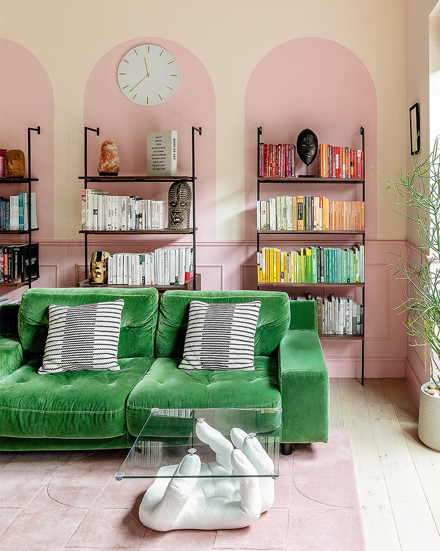 Цвет в интерьере: красочный таунхаус в Восточном Лондоне-7