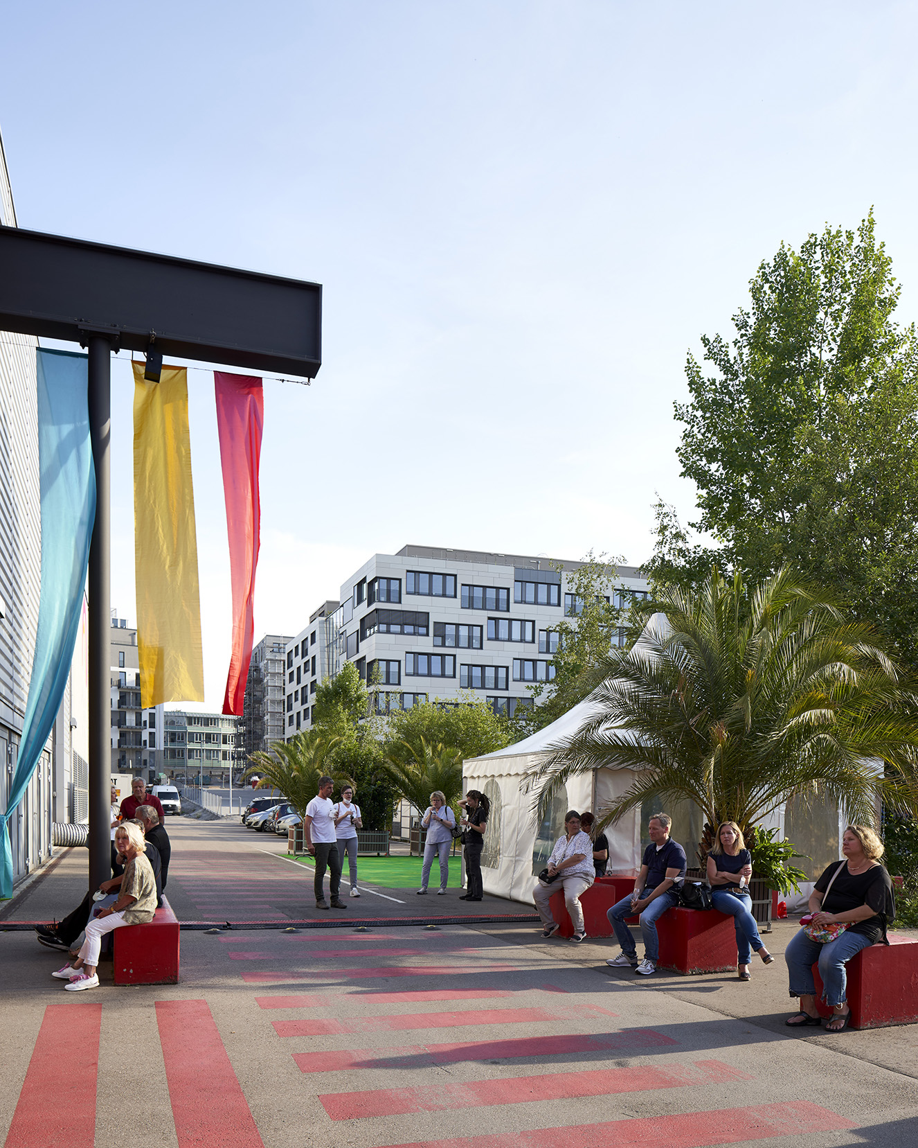 五月生活 + 五月办公 – 克雷辛斯（注：若KRESINGS有特定背景含义，此音译可能不准确） 丨德国斯图加特-17