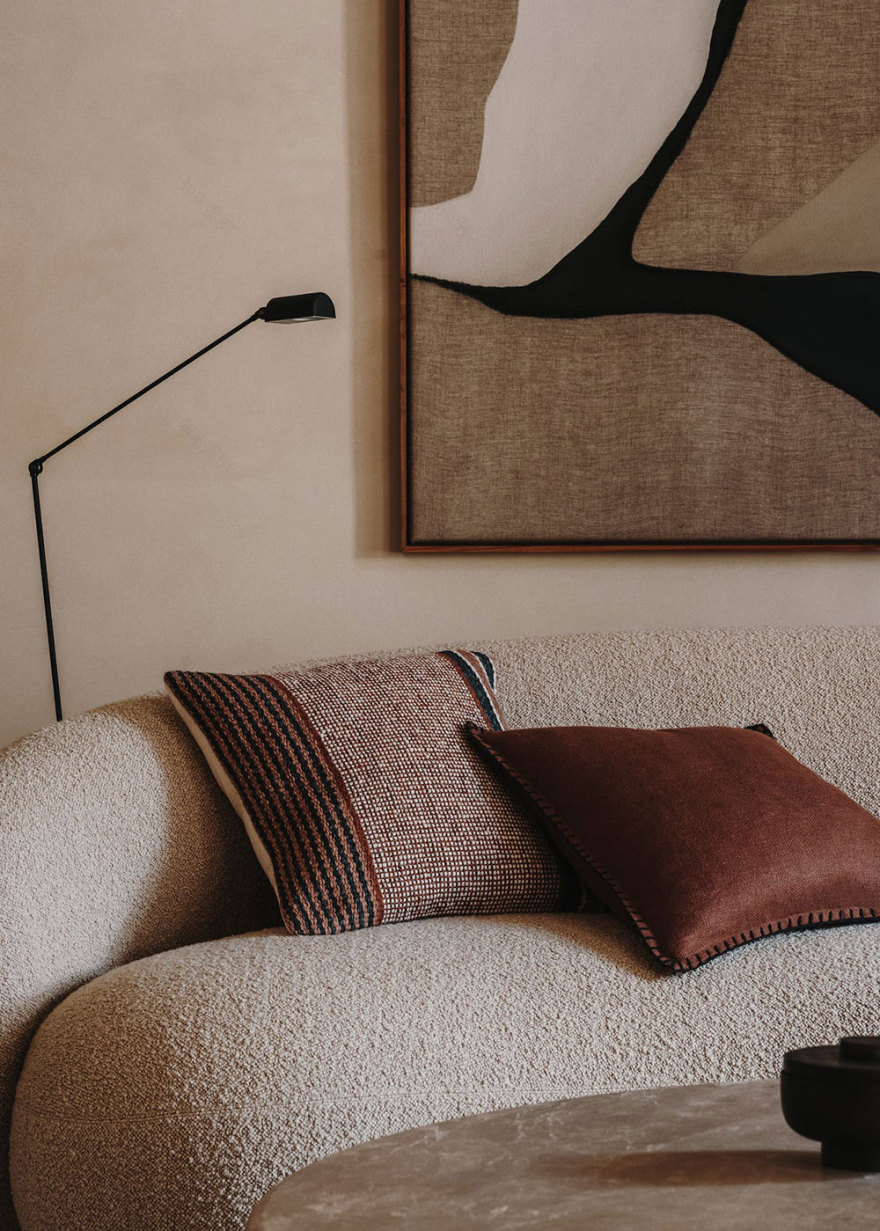 西班牙别墅的温馨秋季室内设计-8