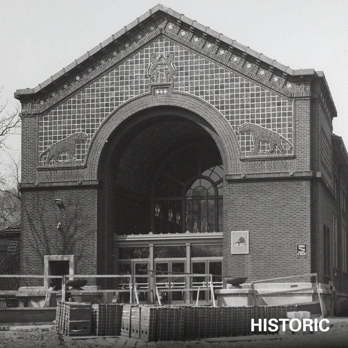 Pepper Family Wildlife Center at Lincoln Park Zoo Receives Two Awards from Landmarks Illinois-1