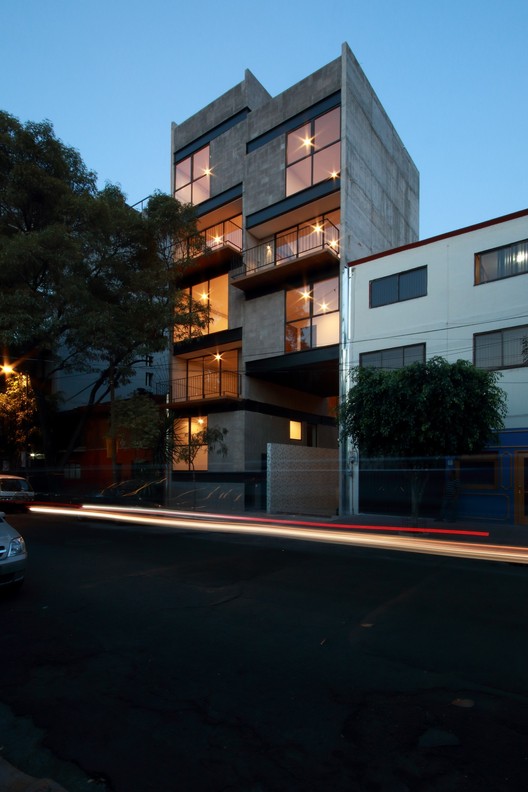 墨西哥 Escandón 社区的多功能公寓设计-45