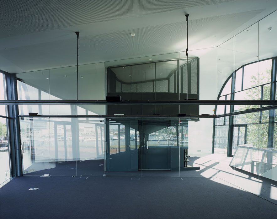 阿姆斯特丹建筑中心 · 创意折叠式立面设计-25