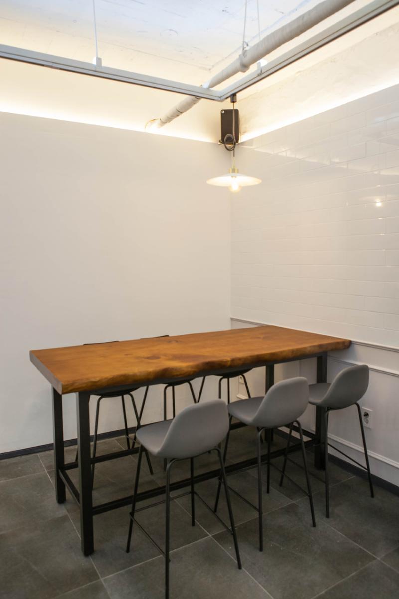 首尔甜蜜咖啡馆，18 坪现代白色空间设计-9