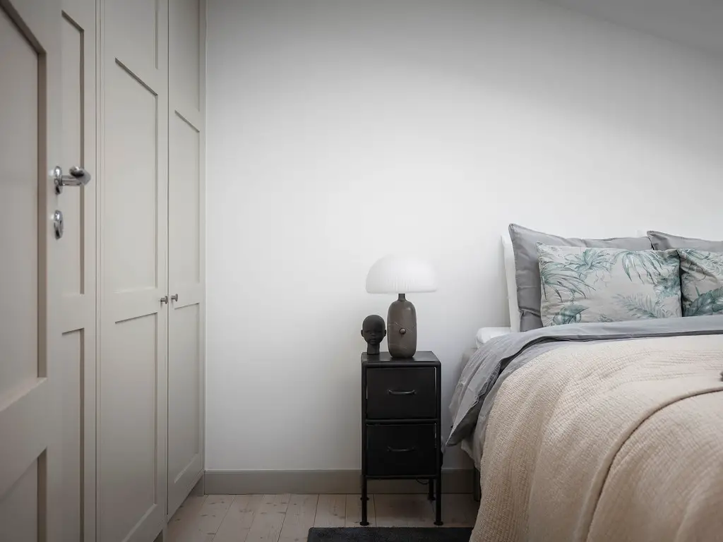 瑞典顶楼 34m2 明亮一居室,空间利用与设计美感完美结合-12