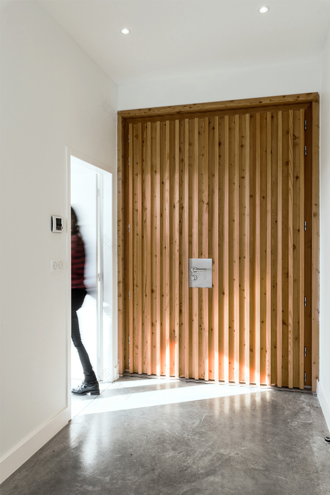 融合自然景观的法国边境住宅-17