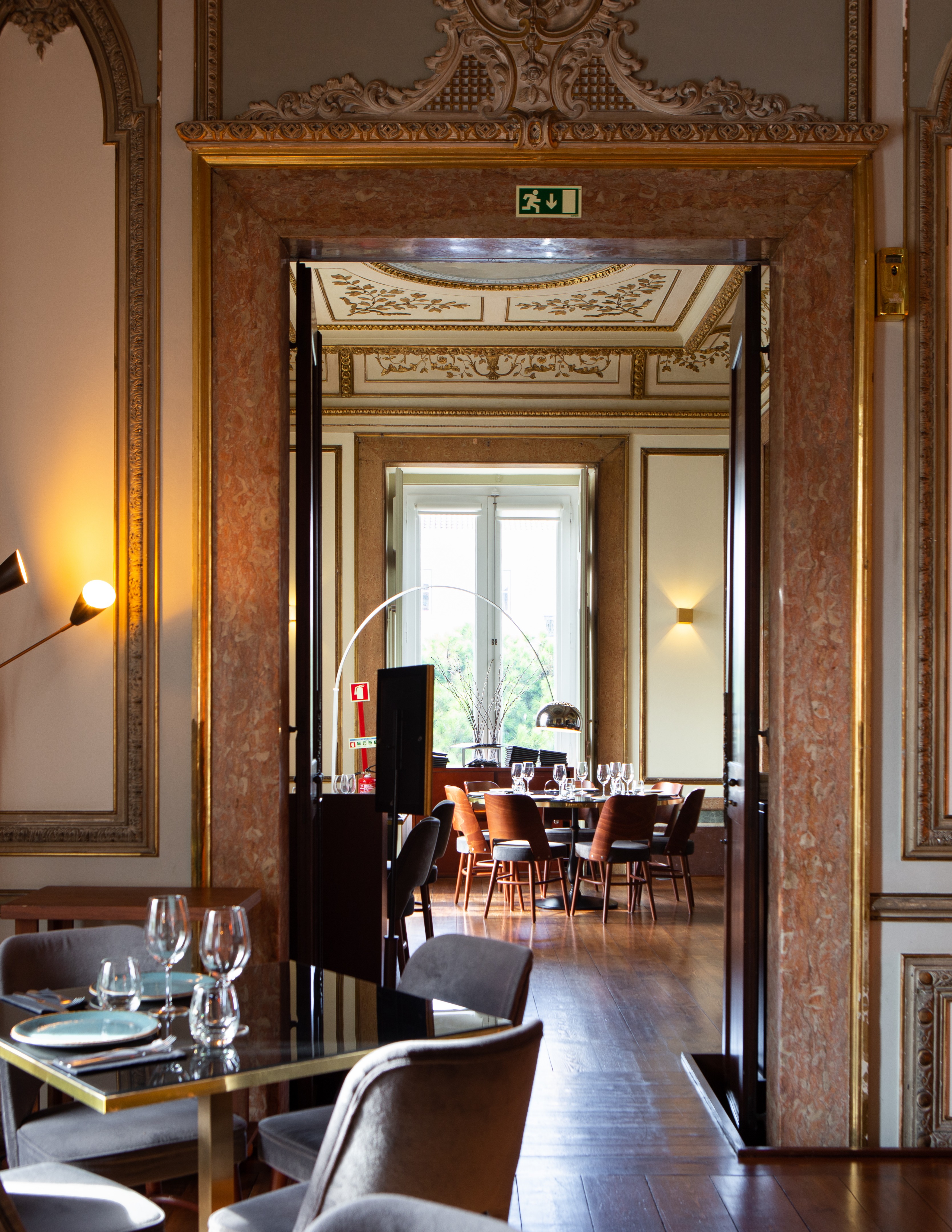 十八世纪宫殿的现代复兴-11