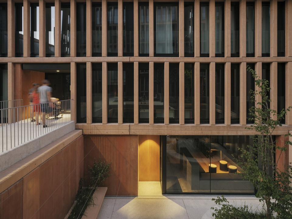 西班牙 Cornes Espacio 住宅楼 | 工业风绿色住宅的典范-32