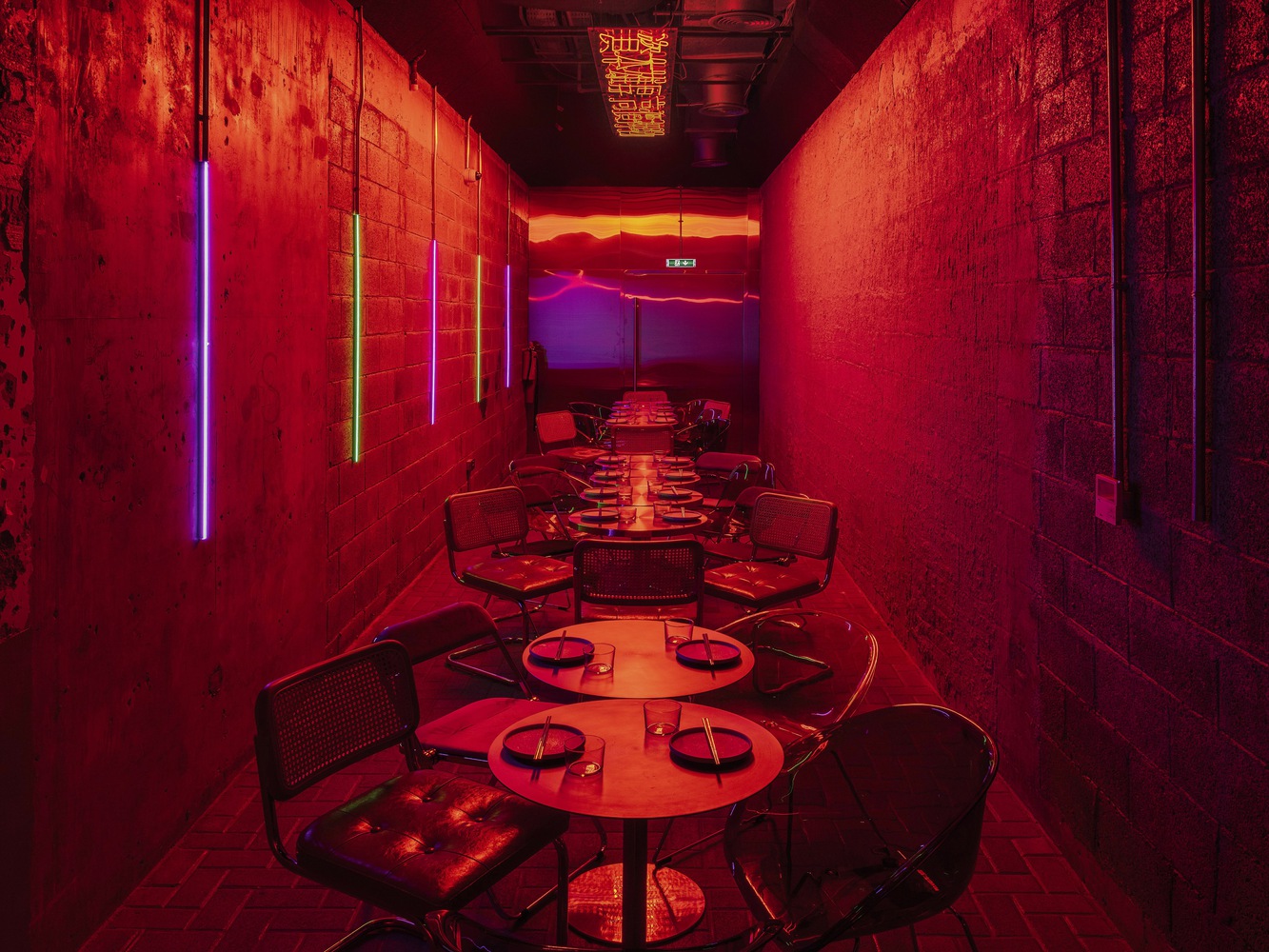 Electric Pawn Shop · 复古未来主义酒吧设计丨Accent Design Group-28