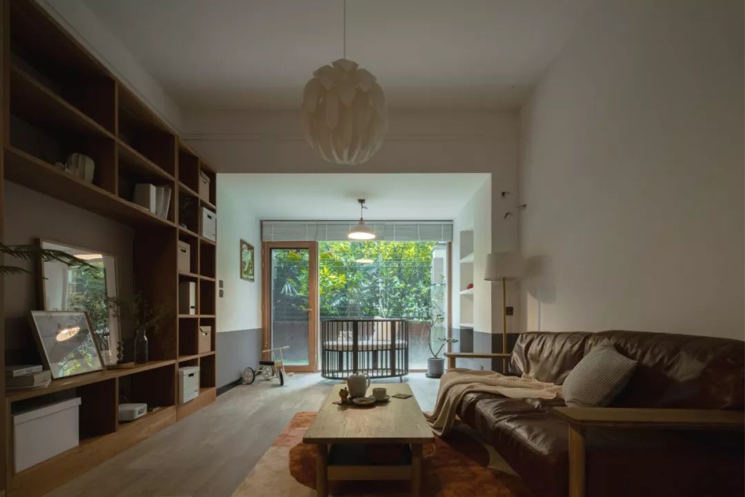 成都 72㎡度假风住宅 | 原木元素与低饱和度色彩的完美结合-17