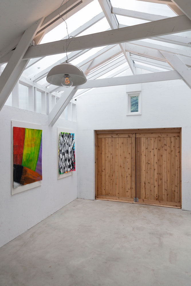 微型谷仓变艺术工作室，设计巧妙融入自然-28