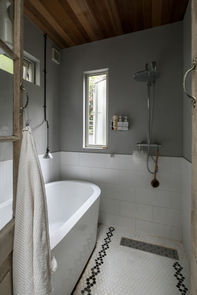 建築デザイナーの自邸　鎌倉の緑豊かな高台に建つ 居心地の良い小さな平屋 | Style of Life | 100%LiFE-14