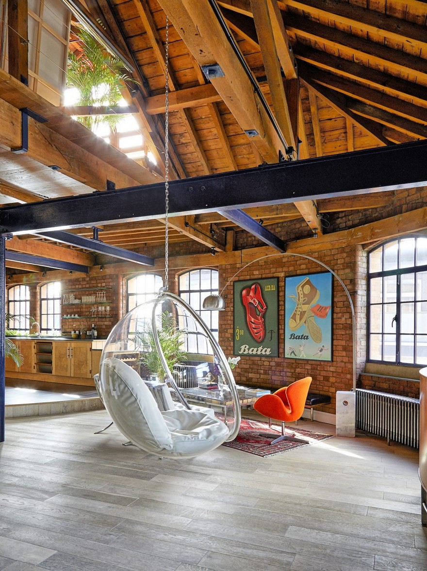 Tower Bridge London Apartment in a Converted Victorian Leather Warehouse-10