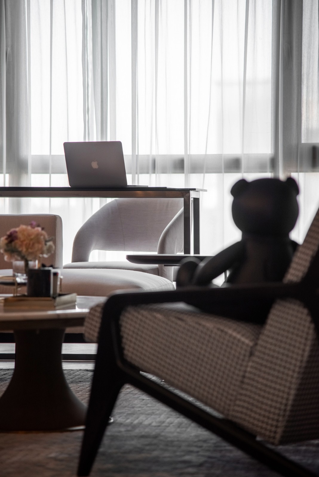 融合东西方美学的轻奢爱巢——现代都市新婚夫妇的理想之居-19