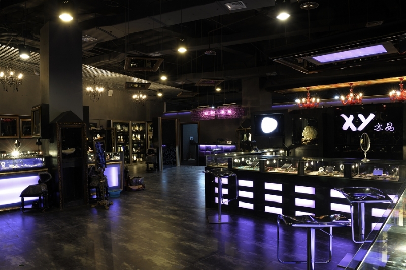XY水晶店铺装修实景图-4