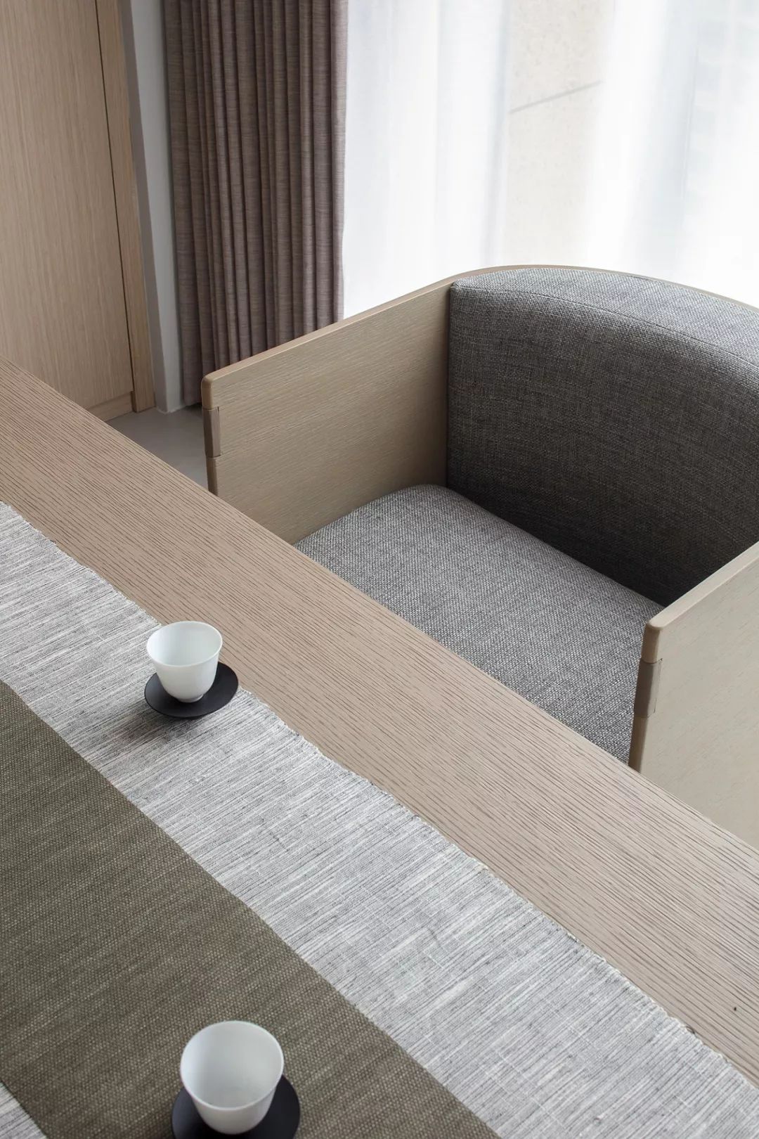 145㎡清新原木公寓,几何线条打造通透空间-40