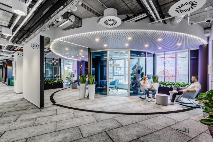 重温城市记忆 · Mediabrands 波兰华沙办公室设计丨Workplace-20