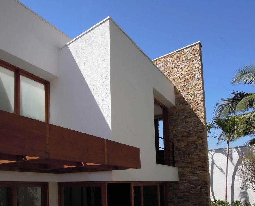 巴西圣保罗市的天然材料住宅设计-2