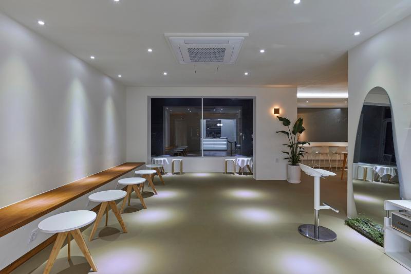 30 坪韩式家居咖啡厅 精致温馨空间设计-9