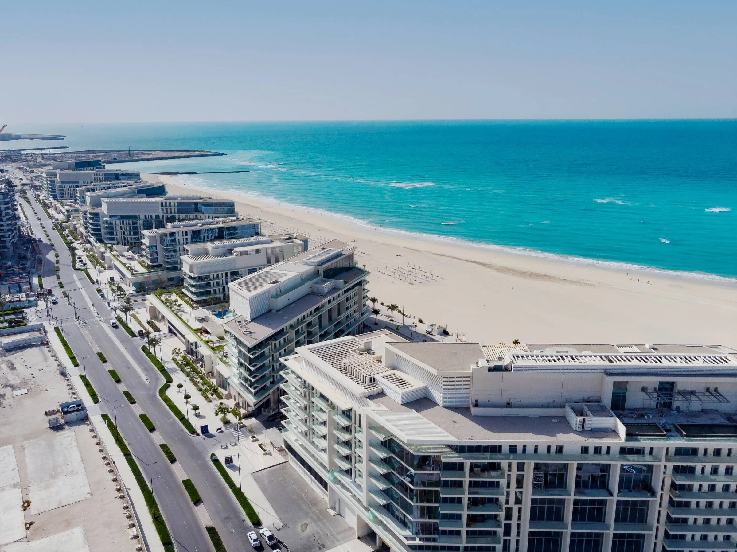 阿布扎比萨迪亚特岛文化区"Mamsha Al Saadiyat"住宅综合体设计-27