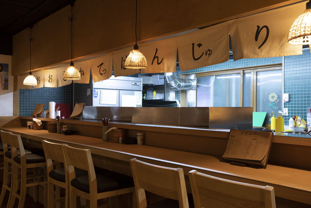 오사카철판쥬리 | 独特木质内饰的 20 坪极简餐厅设计-4