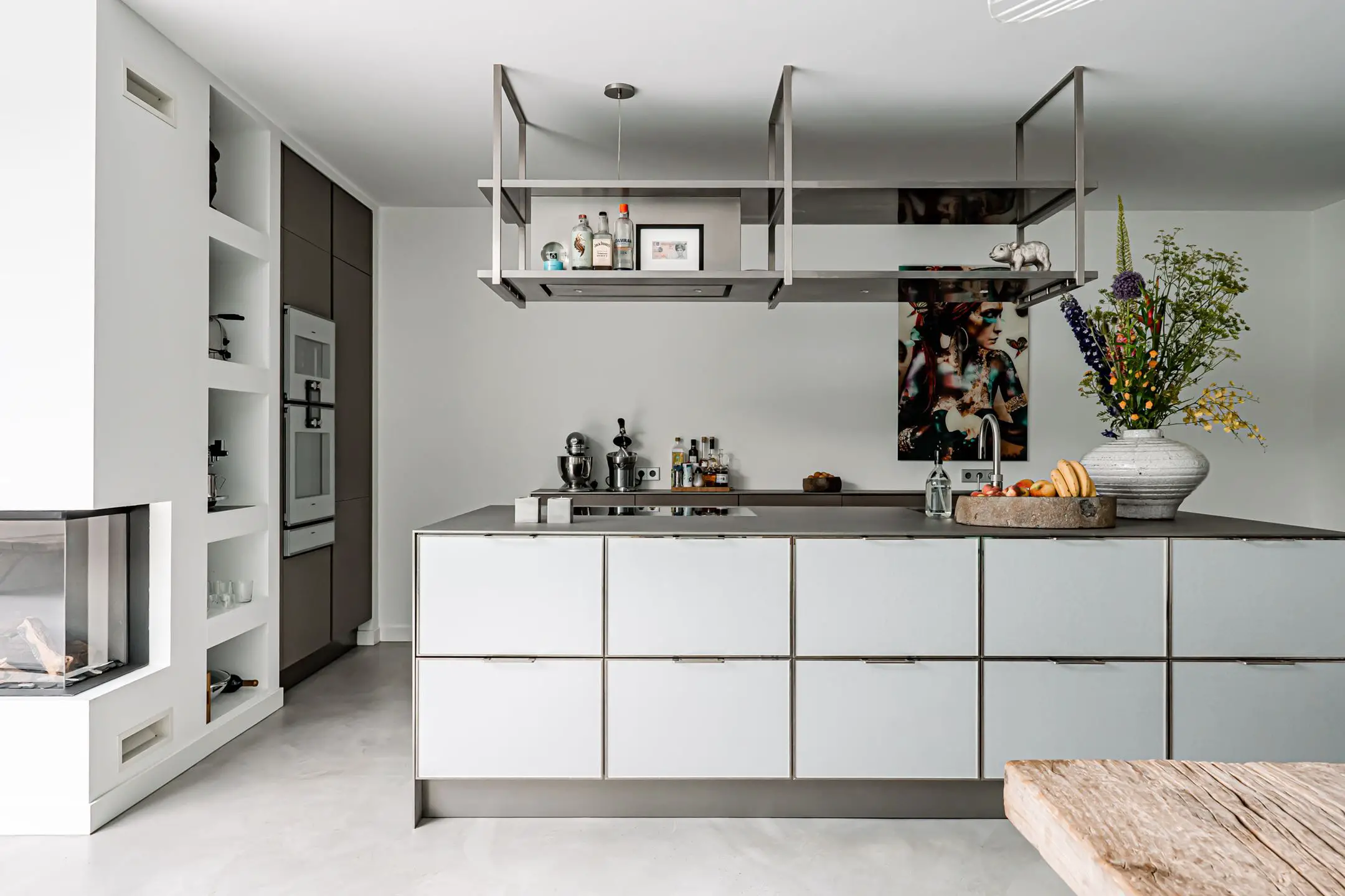 荷兰优雅明亮公寓设计，城市绿意渗透室内-9