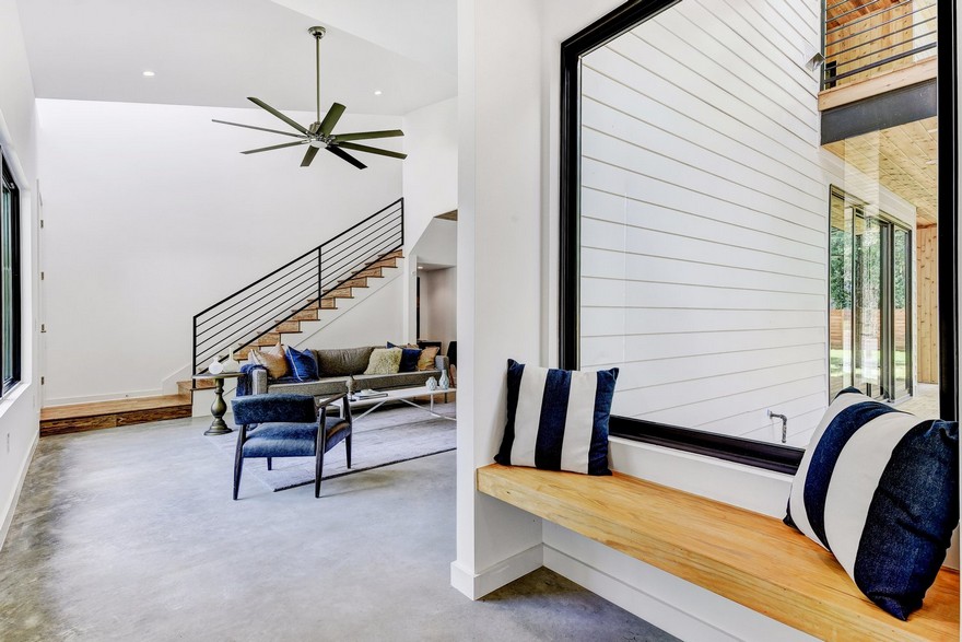 sideSTEP House in Central Austin by Matt Fajkus Architecture-14