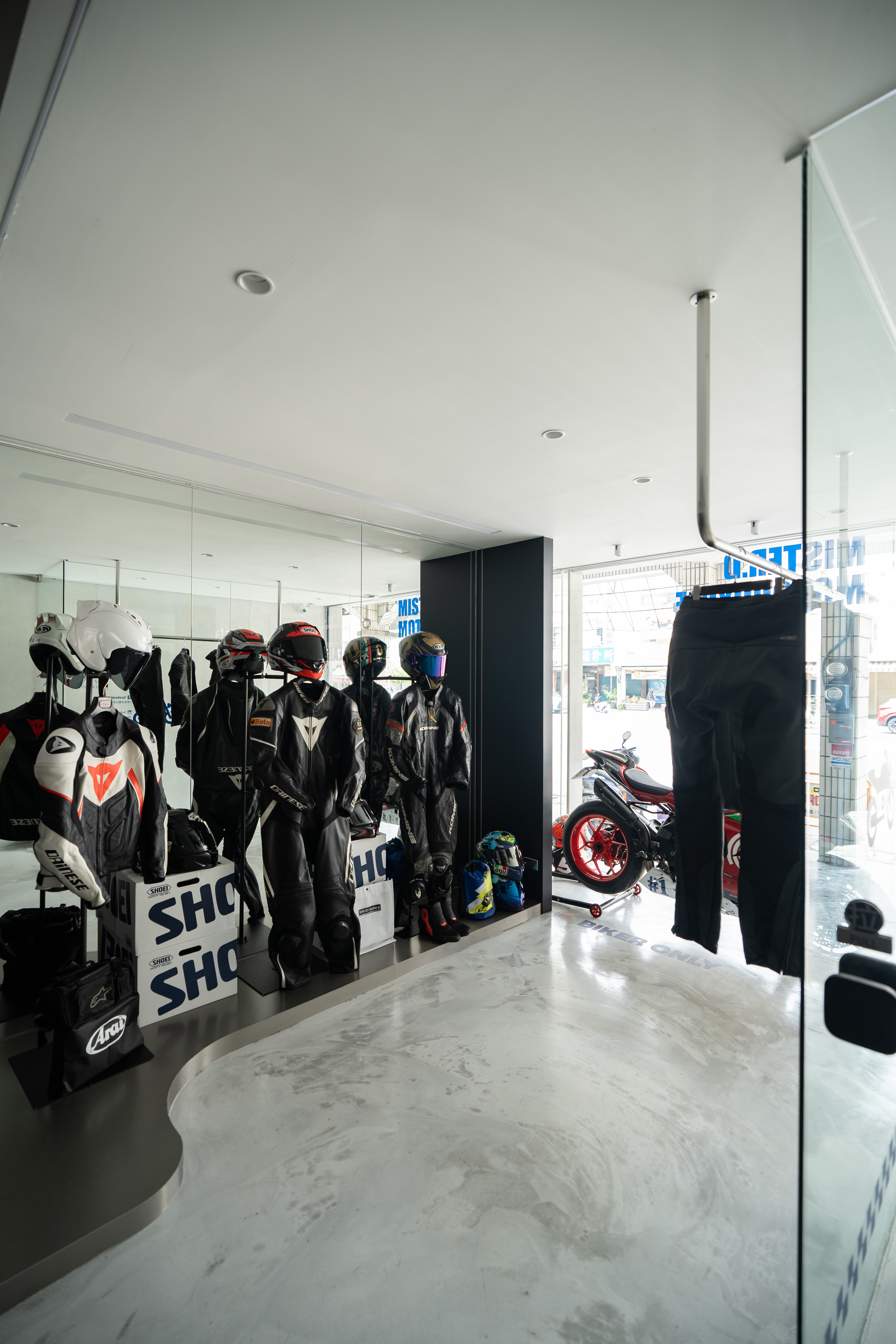 米斯特·D摩托车装备店丨中国高雄-16