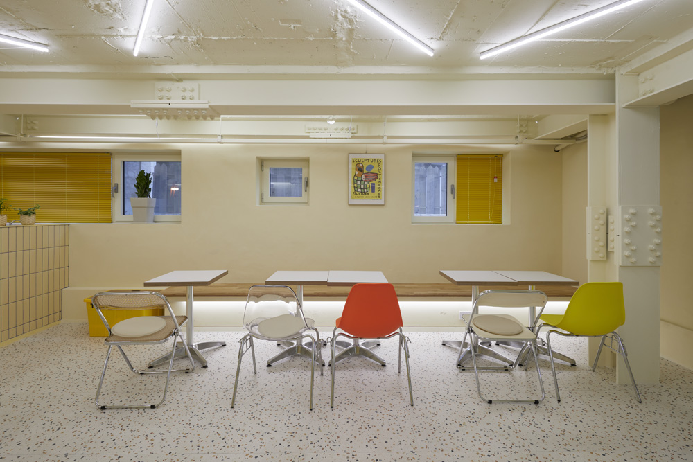 柔和色彩的 25 平米咖啡厅设计-10