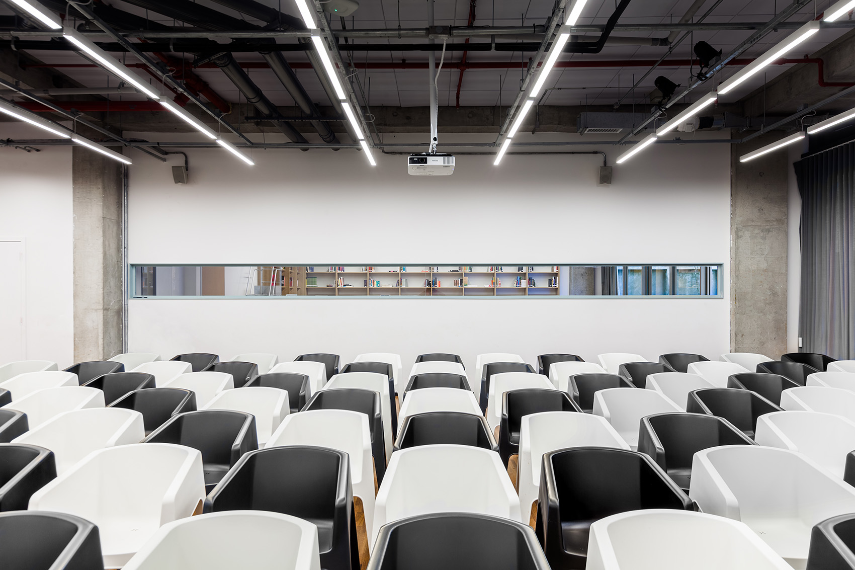 英国创意艺术大学(巴西圣保罗校区)/ FORM-14