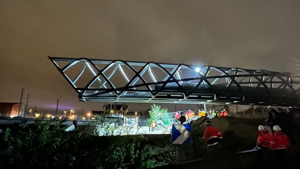 Chantier ZAC des Louvresses à Gennevilliers - Ripage de la passerelle — Ateliers 2/3/4/-31