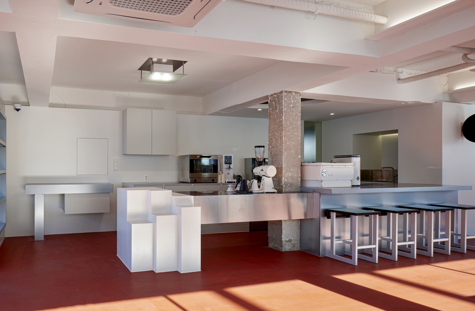 首尔 CourtSide Café 空间设计丨韩国首尔丨TCTC 设计工作室-9