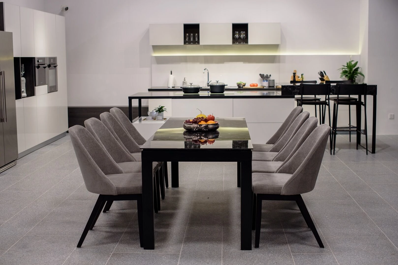 越南河内 Rehau 展示厅——创新材料展示与办公空间的完美融合-25