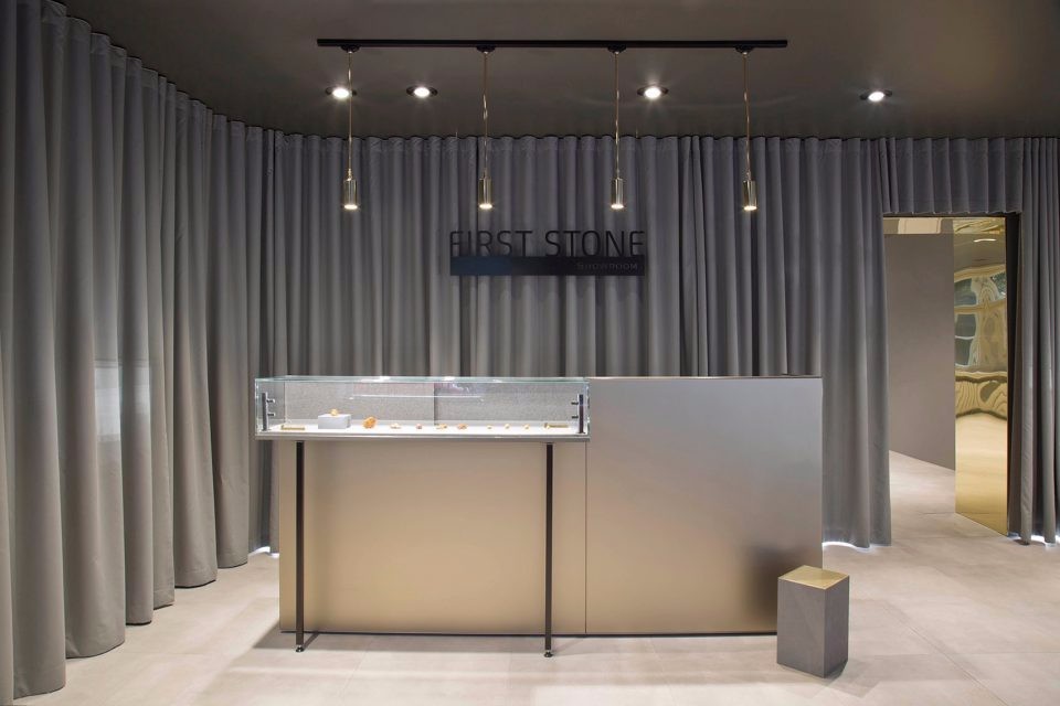 矩形空间“波浪”琥珀店-2