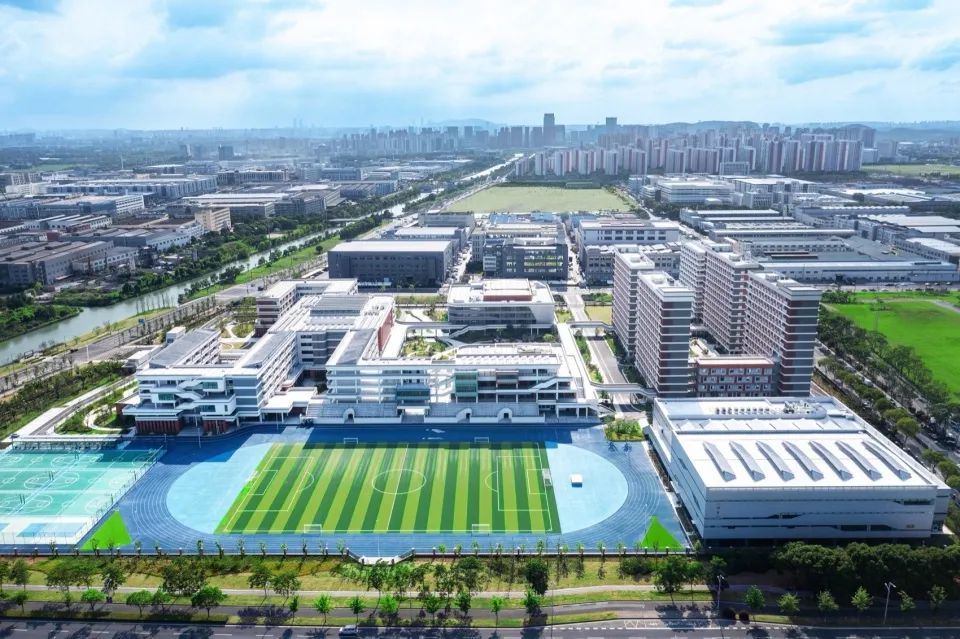 同济院新作｜天一中学宛山湖校区-24