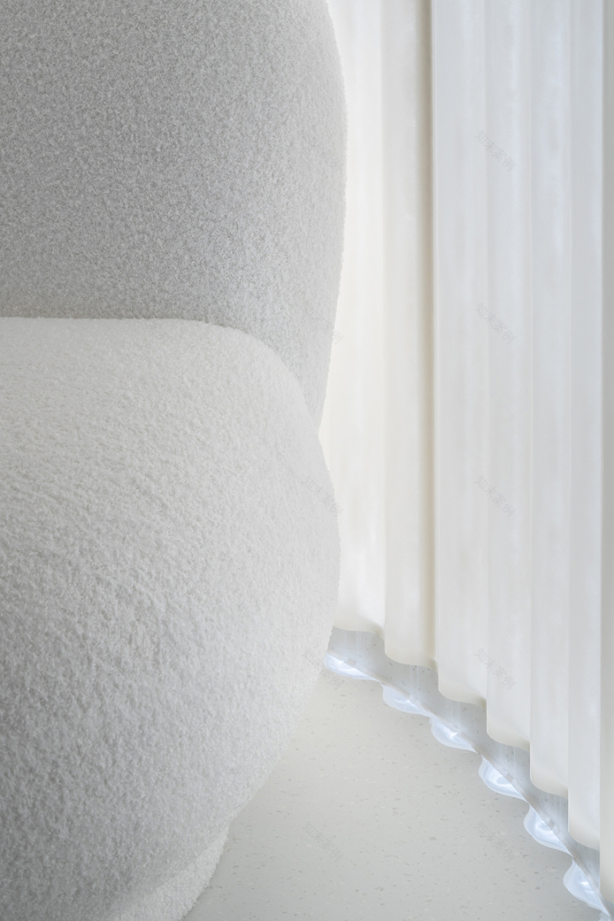 布拉格NailSpot美甲沙龙丨捷克丨Studio Plyš-28