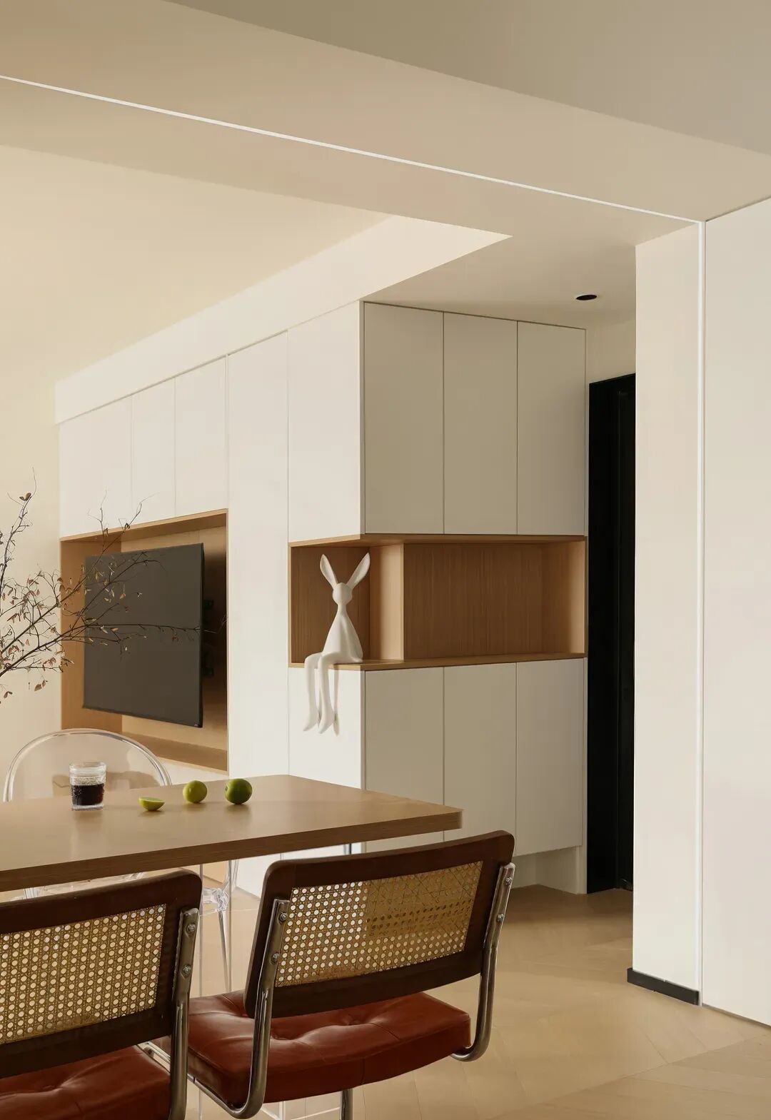 62㎡原木风一居：9万打造退休生活理想家-5