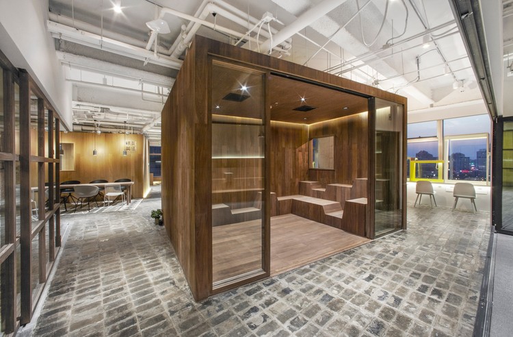 Elite English Training School  B.L.U.E. Architecture Studio-11