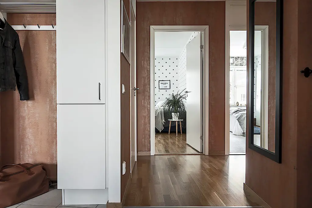 瑞典家庭公寓的色彩碰撞-15