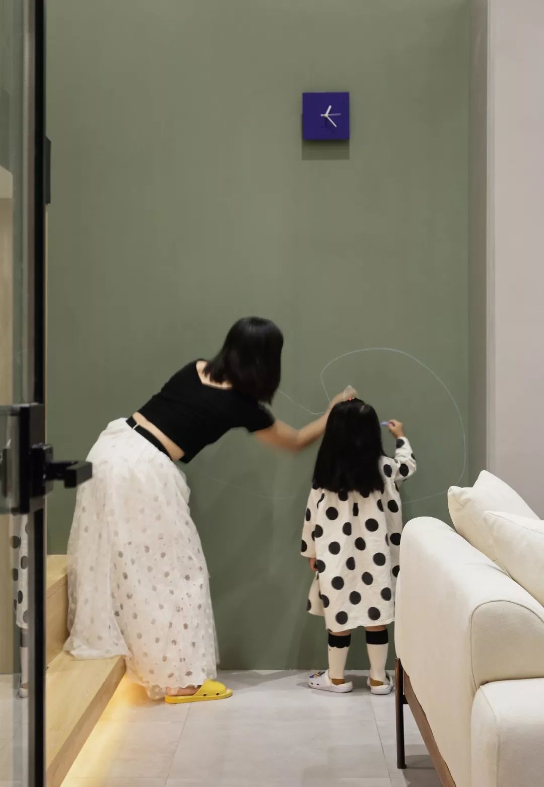 三口之家地下娱乐空间,趣味层高打造多功能生活场所-35