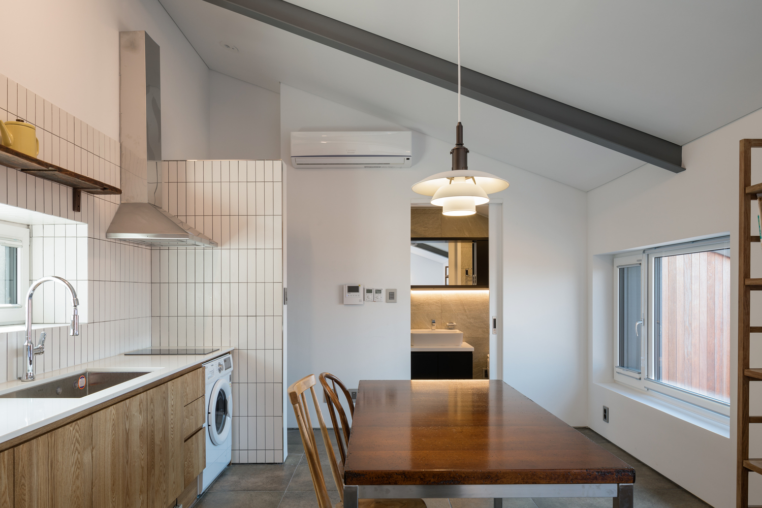 融入自然的简约咖啡馆-81