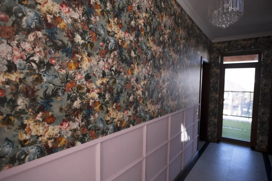 这所房子;这座住宅(注:根据语境不同,这里的house可能有多种具体指向,这所房子这座住宅都比较常见,更精准的含义需结合前后来确定,但此处按要求提供单一翻译仅举例这所房子 )
在一般语境下,常见翻译为 这所房子 -15