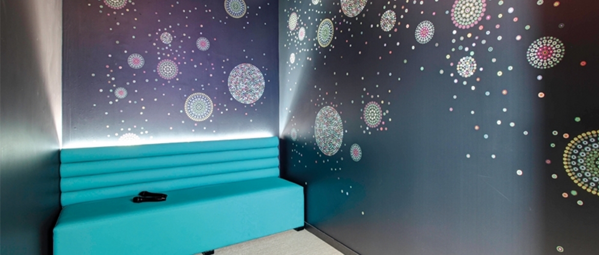 酒吧改造为卡拉OK包厢酒吧翻新项目丨法国图卢兹-12