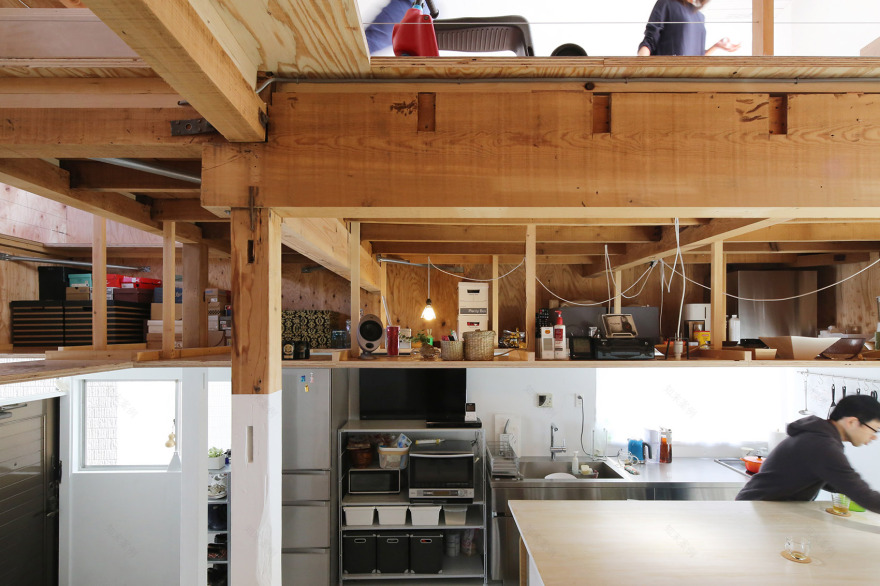 “从天花到地板”住宅丨日本东京丨河内建築設計事務所-12