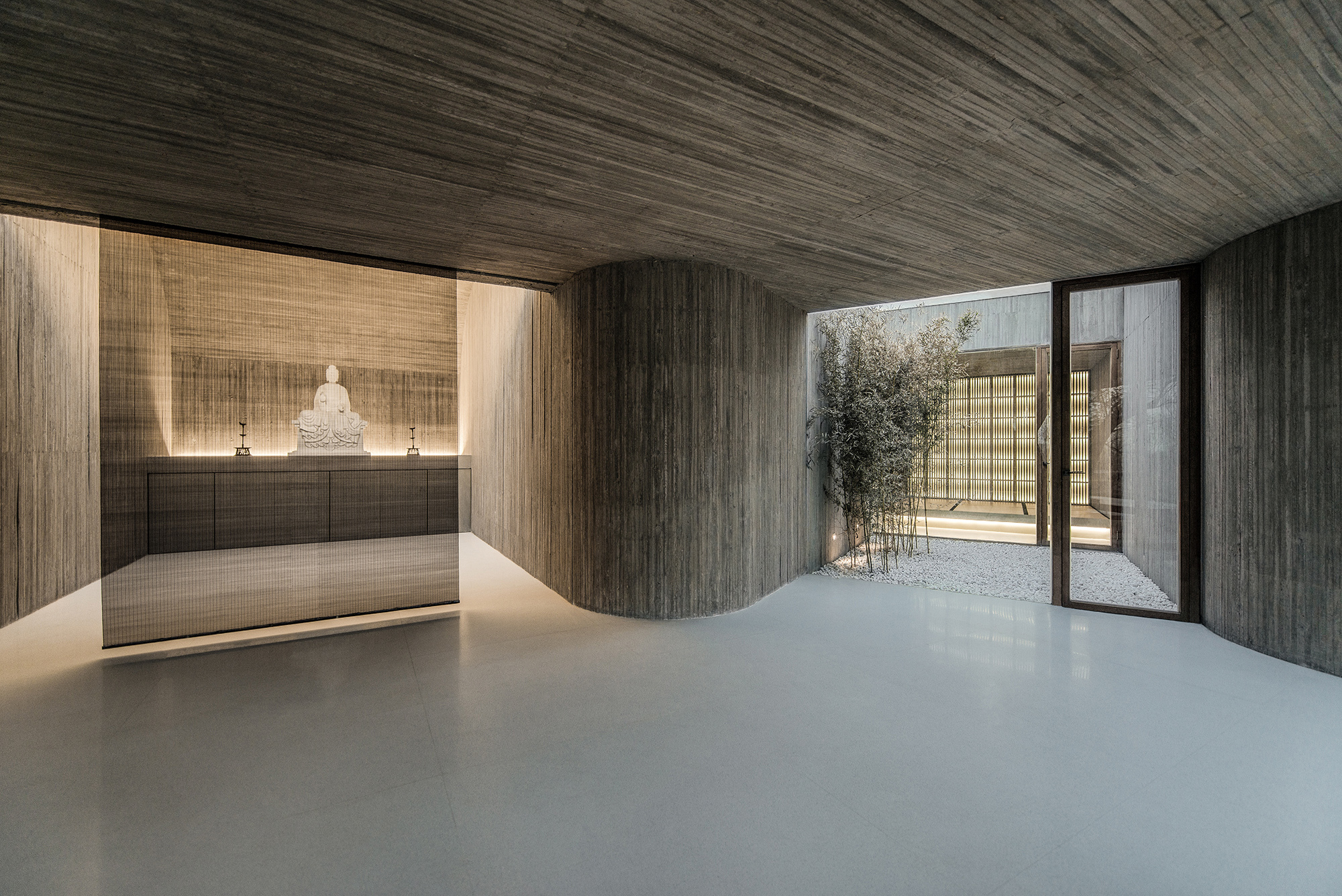 Waterside Buddist Shrine / ARCHSTUDIO-15