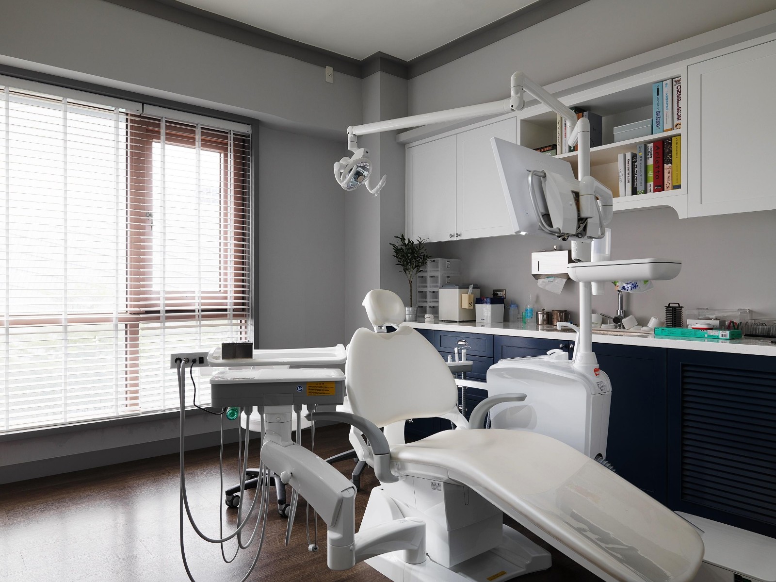 美式风Dr.Huang正畸诊所  齐舍设计事务所-19