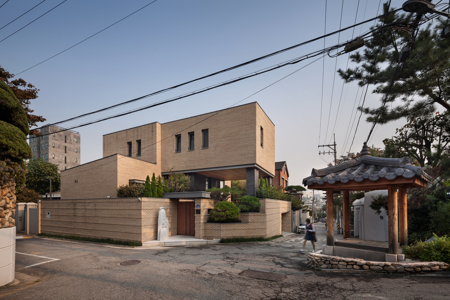 首尔斜坡上的绿意家园-37